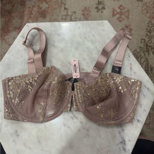 VS NWT Lace Embroidered Bra in Pink and Gold